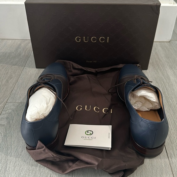 BRAND NEW WITH BOX. Men's Gucci shoes size 8. Navy/brown - Picture 1 of 4